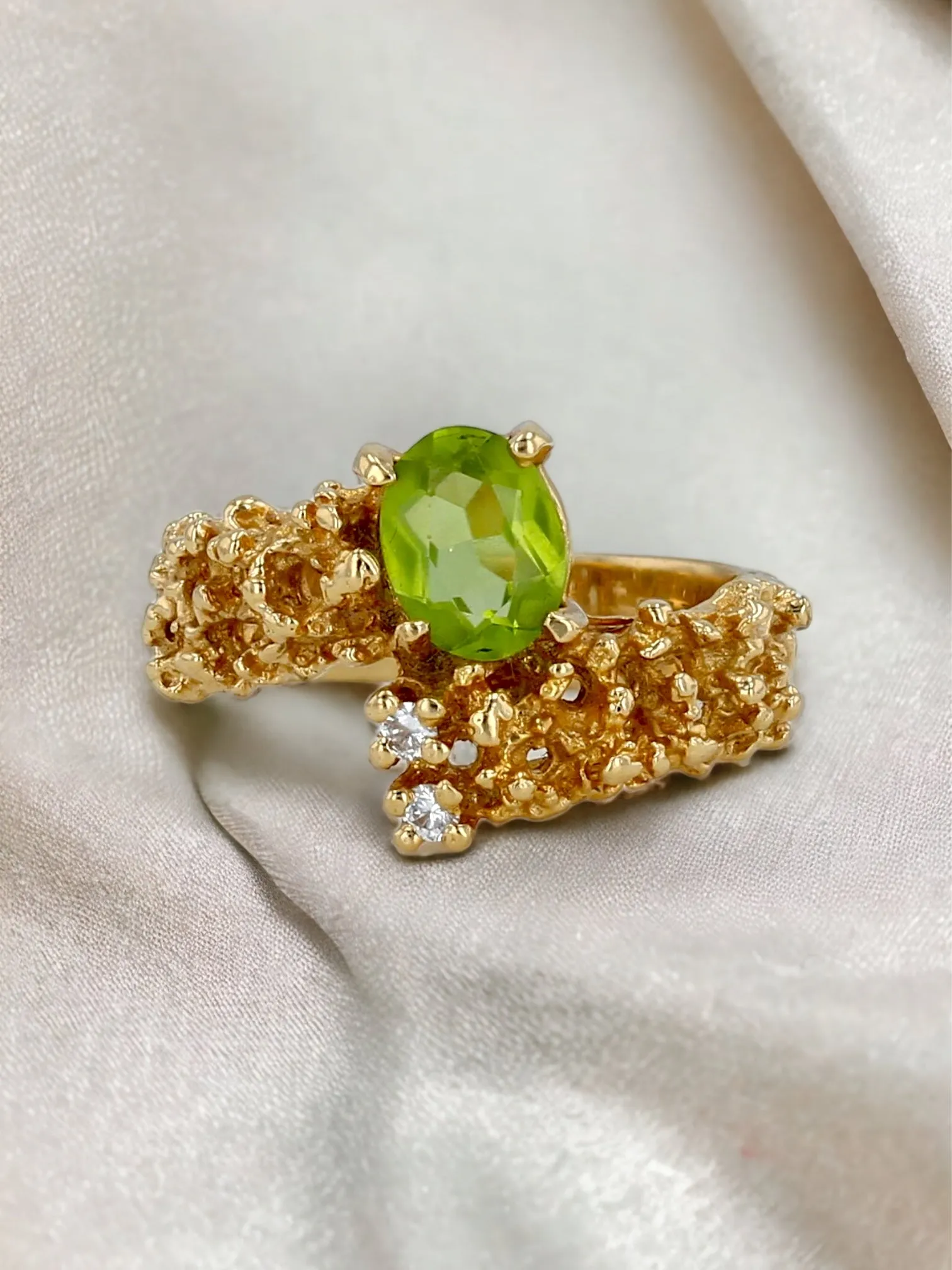 14K Yellow gold solid nugget texture lime tourmaline ring-222918