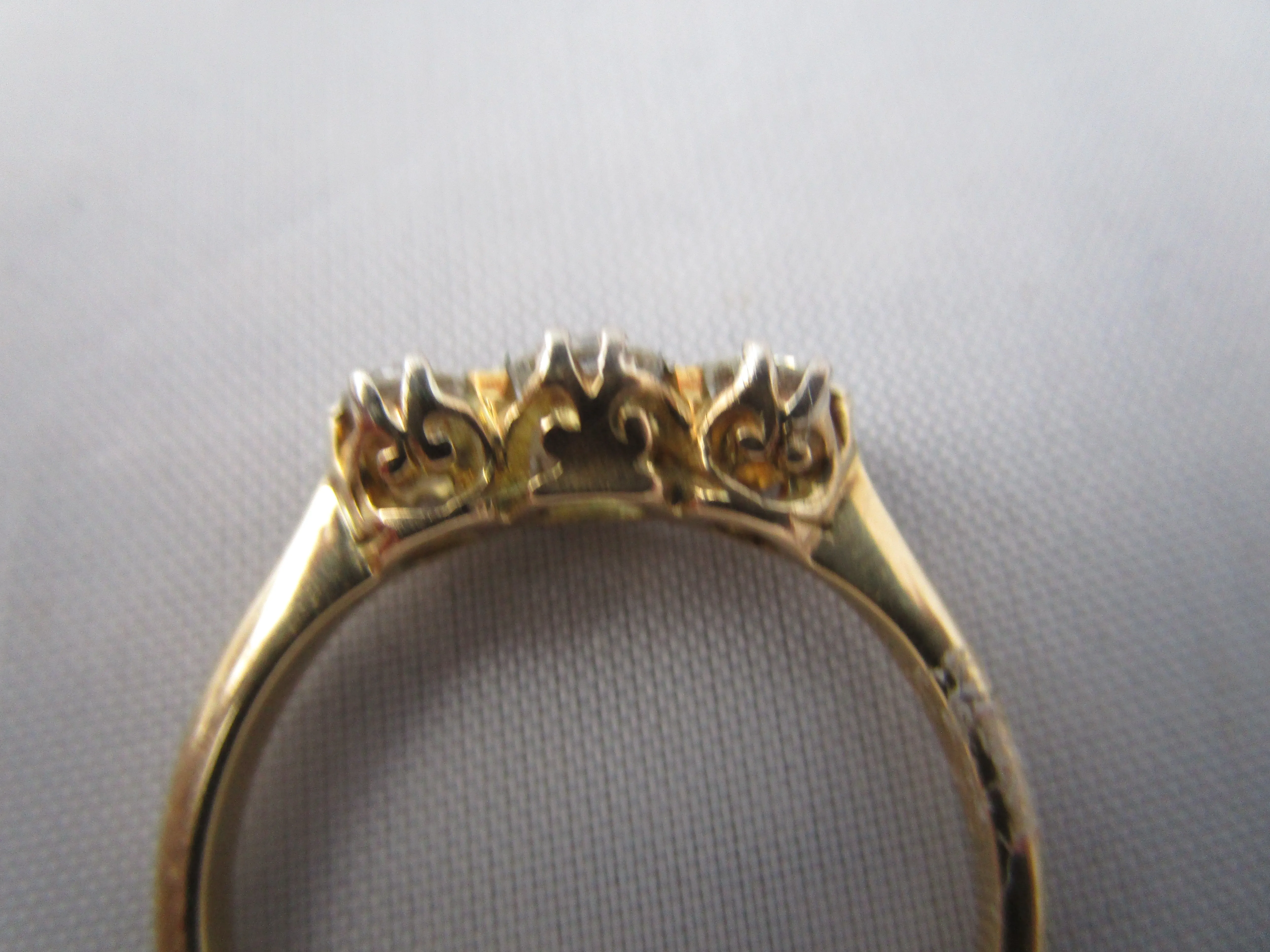 18k Yellow Gold And Diamond Trilogy Ring Vintage c1980