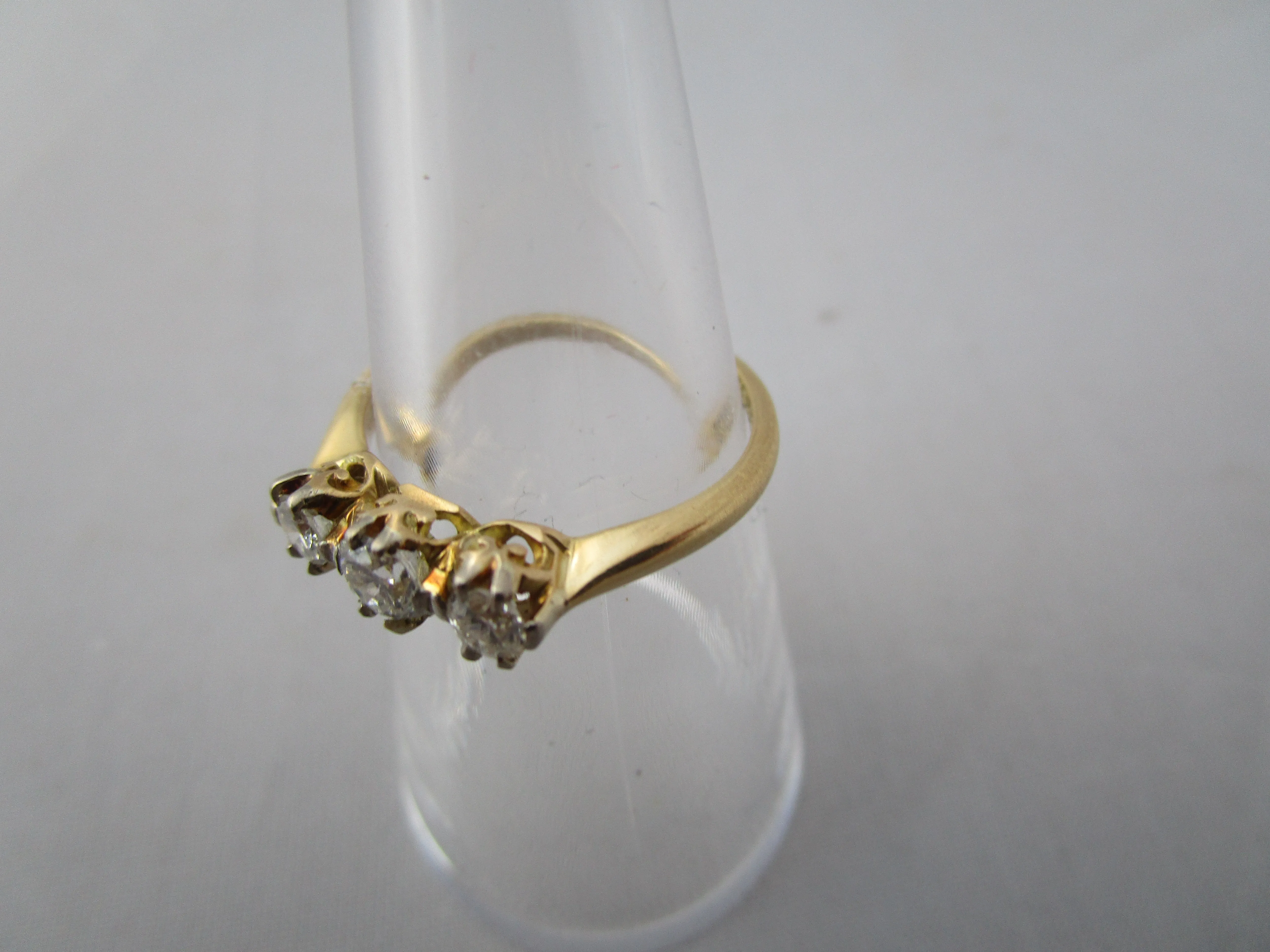 18k Yellow Gold And Diamond Trilogy Ring Vintage c1980