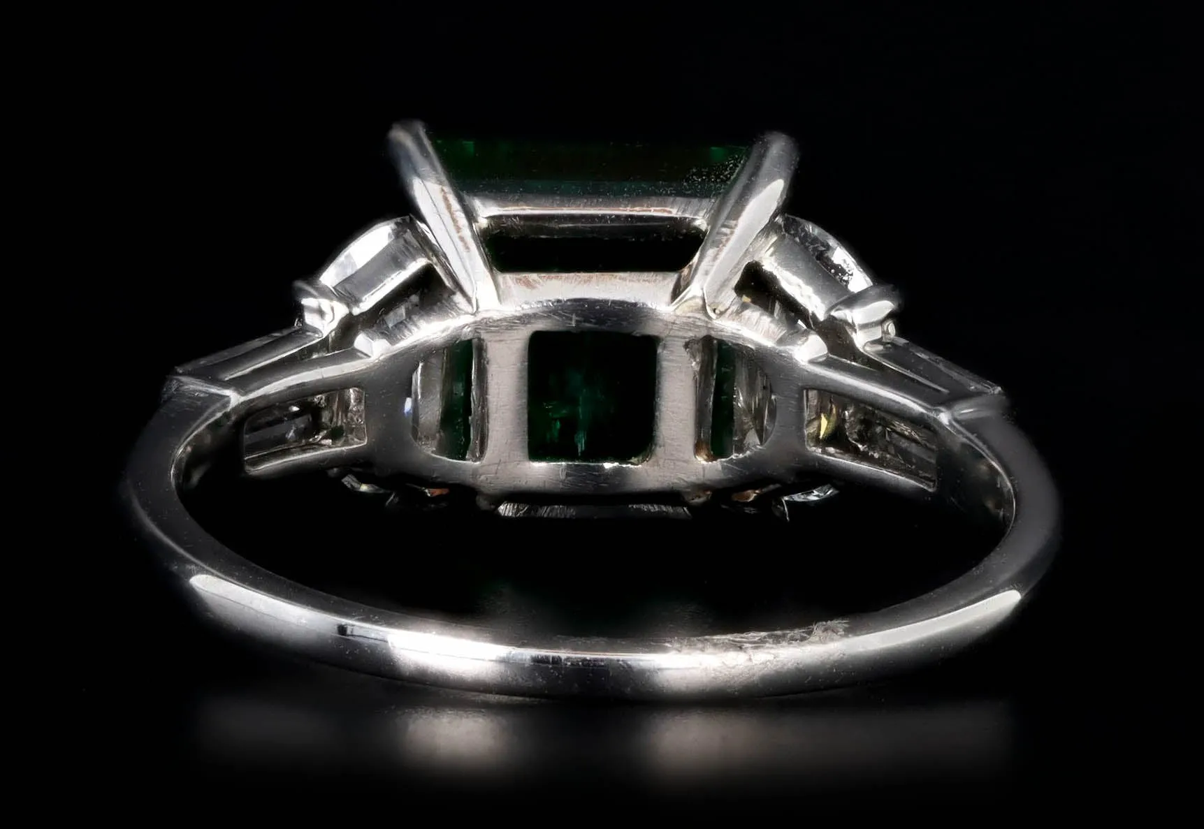 Art Deco 2.85 Carat Natural Colombian Emerald & Half Moon Diamond Ring in Platinum