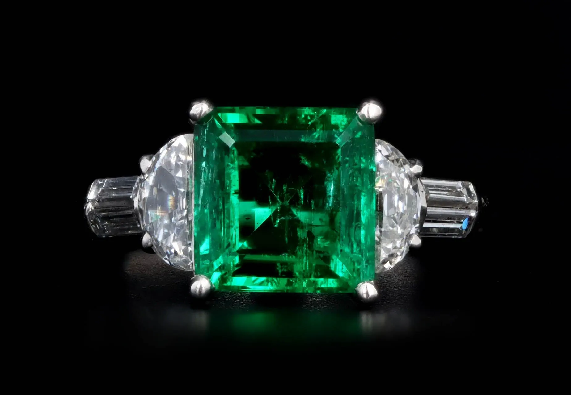 Art Deco 2.85 Carat Natural Colombian Emerald & Half Moon Diamond Ring in Platinum