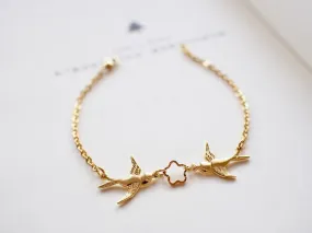 Kissing Love Birds Bracelet