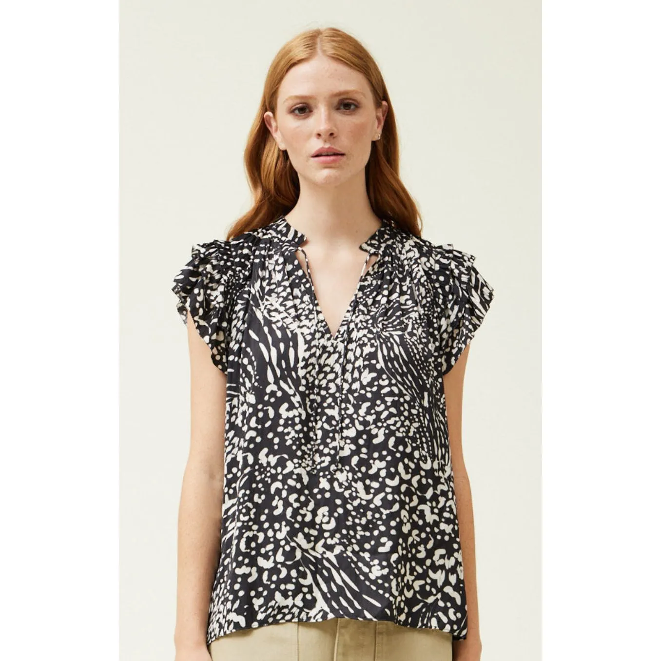 Mary Grade and Gather Black Printed Ruffle Sleeve Blouse