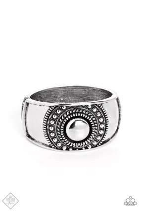 Paparazzi Gorgeous Gypsy Silver Fashion Fix Bracelet