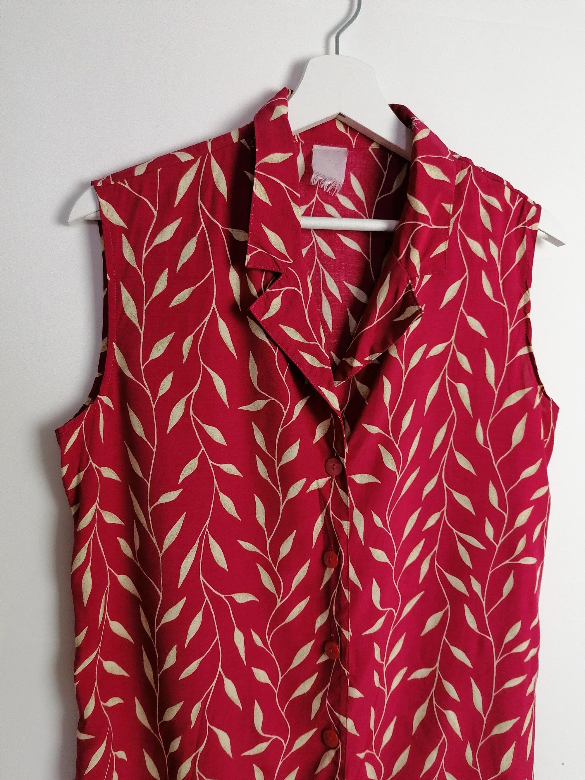 Sleeveless Blouse Leaves Print - size L