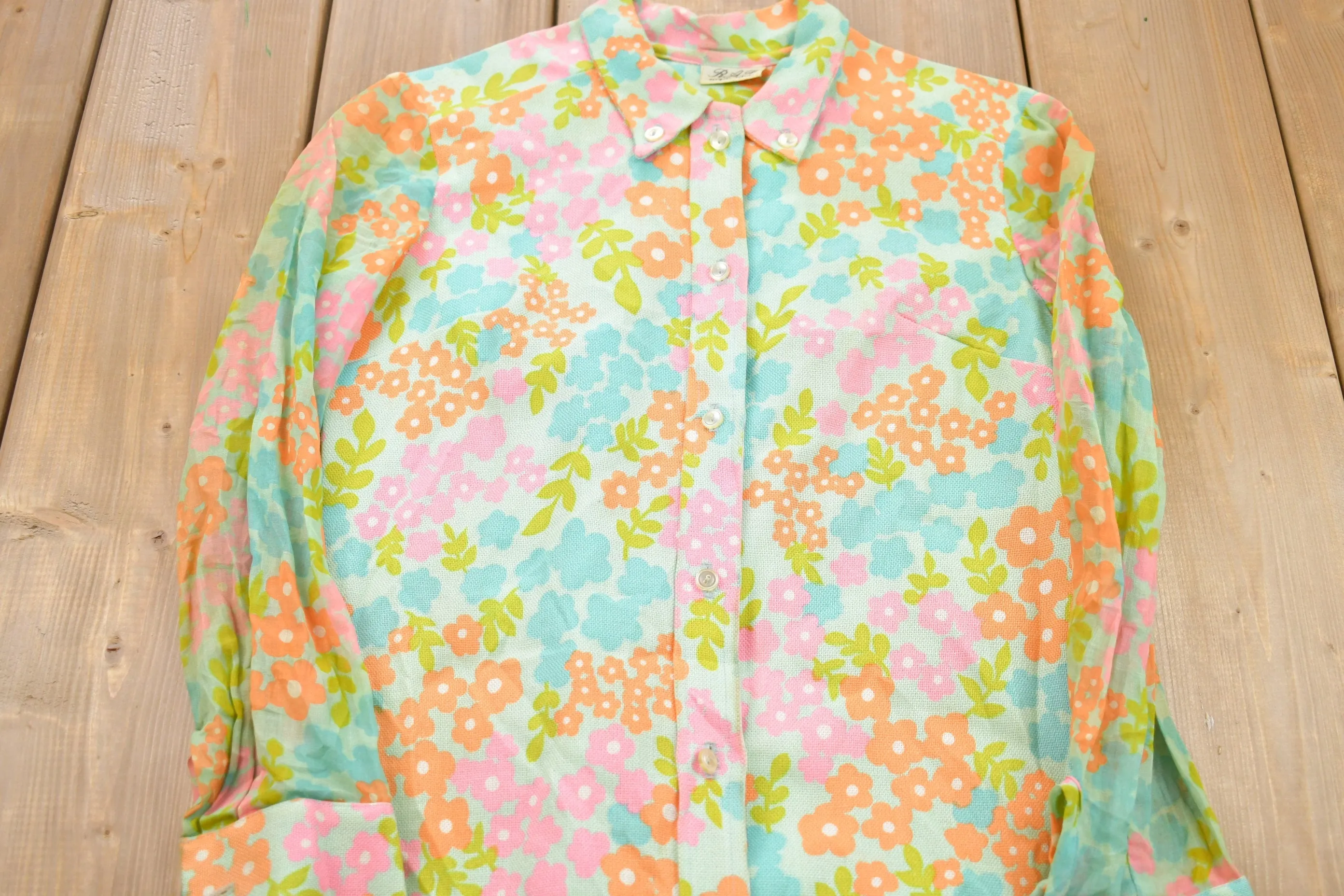 Vintage 1960s RAR Floral All Over Print Button Up Shirt / 1990s Button Up / Vintage Button Up / 80s Flower Graphic / Casual Shirt / Formal